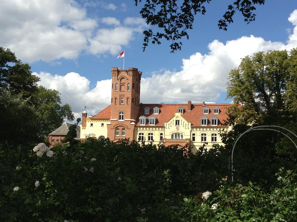 Schloss Lelkendorf - Fewo Parkblick Zewnętrze zdjęcie